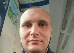 Волгоградцам показали новые фотографии подозреваемого в убийстве волжанок 
