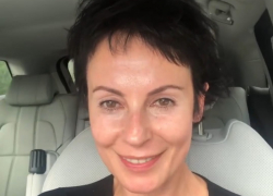 «Бурчат в микрофон с дефектом речи»: Апексимова раскритиковала уровень подготовки актеров-зумеров