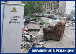 Два месяца волгоградка не может добиться от УК «МУК г. Волгограда» уборки двора