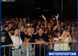Миллениалов и зумеров объединили песни Виктора Цоя в Волгограде