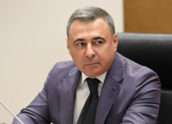 Приросший корнями к облдуме волгоградский депутат стал «круглым отличником»
