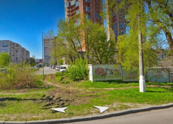 Грунт провалился на Тулака в Волгограде