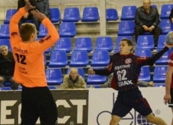 В Перми волгоградский «Каустик» проиграл «Пермским медведям»