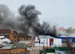 Пожар на Качинском рынке Волгограда: фото и видео