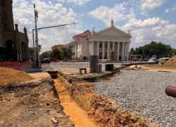 Царский металлолом нашли на вспаханной главной площади Волгограда