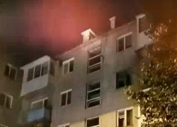 Проводка загорелась в многоквартирном доме Волгограда после прорыва трубы