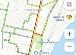 Огромная пробка парализовала движение в Советском районе Волгограда