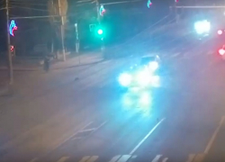 Эффект домино на дороге устроил в Волгограде водитель «пятнадцатой»: видео