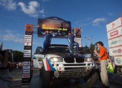 В Волгограде чемпионы по гонкам дали старт ралли «Великая Степь Дон 2016» 