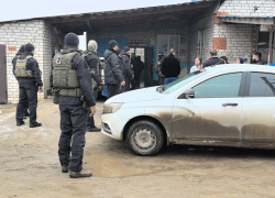 Облаву на цыганское поселение устроили спецслужбы в Волгограде: видео 