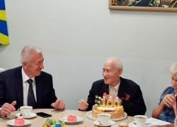 100-летний юбилей отметил ветеран ВОВ Павел Андреев под Волгоградом