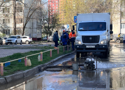 Люди с баклажками, улицы затоплены: что творится на Спартановке в разгар ЧП