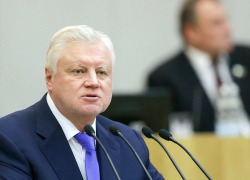 «Бюджетников просто запугали»: лидер фракции Госдумы РФ уличил «Единую Россию» в принуждении волгоградцев