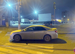 Трехлетняя волгоградка выбежала на проезжую часть и попала под машину