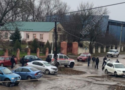 "Грозился взорвать машину": задержание у колледжа взбудоражило жителей Новой Анны