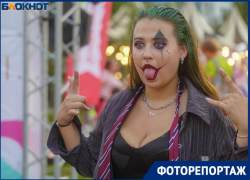 Ночные любители бега собрались под звездным небом в Волгограде