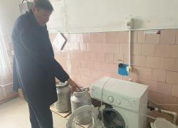 Ржавая стиральная машинка открыла волгоградскому депутату глаза на демографическую ситуацию