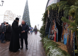 О новой стройке в центре Волгограда напомнил губернатор Андрей Бочаров