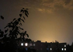 «Аж небо белое»: жители сообщают о взрыве под Волгоградом