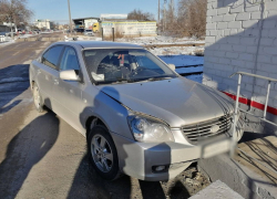 Под Волгоградом водитель потерял сознание за рулем, попал в ДТП и оказался в реанимации