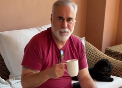 Грузин с хрустящим черепом: Альбина Джанабаева накормила мужа собственными «бошками» 