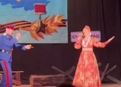 Столетний ветеран сплясал под «Калинку» на сцене волгоградского ДК