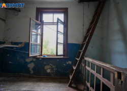 Полуторагодовалая девочка выпала из окна под Волгоградом