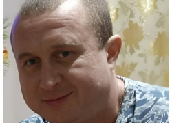 В Волгограде бесследно пропал 39-летний зеленоглазый мужчина в синих джинсах