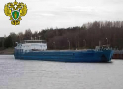 Баржа «Балахана» села на мель под Волгоградом 