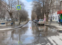 Сбившего 15-летнего ребенка водителя объявили в розыск в Волгограде 