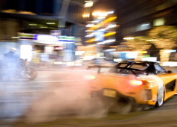 Эпичный дрифт волгоградца на BMW перед машиной полиции попал на видео  