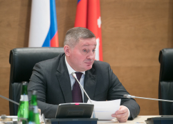 Губернатор заявил о росте налоговых сборов с волгоградцев и снижении поступлений с бизнеса: итоги заседания облдумы