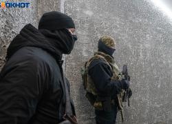 Мужчина с ножом пытался проникнуть в лицей в Волгограде 