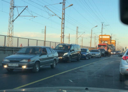 Огромная пробка растянулась до Мамаева кургана в Волгограде