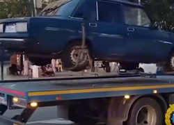 Двадцать автомобилей эвакуировали в Волгограде после тайного контроля 