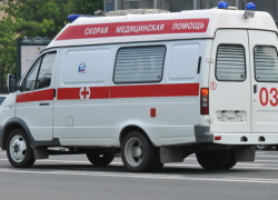 "Женщину разорвало на две части при падении из окна в Волгограде", - очевидцы