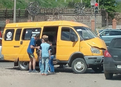 Маршрутка с пассажирами попала в ДТП на севере Волгограда