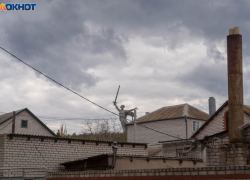МКД загорелся после атаки ВСУ на Волгоград 2 октября 