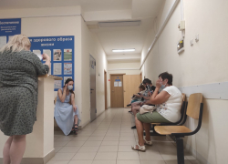 Медработница поликлиники №1 Волгограда поймана на продаже QR-кодов за 8 тысяч рублей