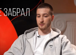 Старший сын олимпийской звезды Евгения Плющенко работает в автосервисе и копит обиды на отца