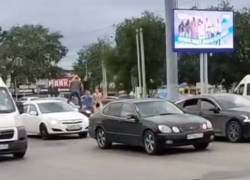 В Волгограде задержали водителя «Лексуса» — зачинщика эпичной драки на капоте 
