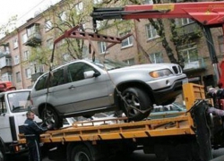 400 автомобилей за два месяца стали добычей эвакуаторов в центре Волгограда