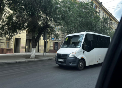 Маршрутки парализовали движение в центре Волгограда