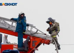 Нефтезавод загорелся на юге Волгограда 