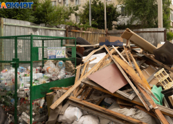 Более 80 самосвалов с мусором заставили вывезти мэрию Волгограда по решению суда