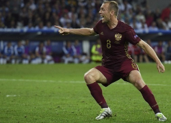 Гол Глушакова не смог спасти сборную России: счет 1:2