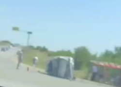 Авто влетело в палатку с арбузами под Волгоградом: есть погибшая