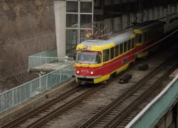 Трамвай №5 сошел с рельсов в Волгограде