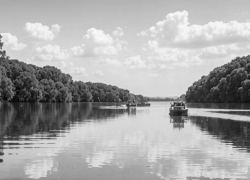 Мужчина выпал из лодки под Волгоградом