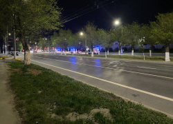 Колонна из 12 скорых с мигалками устроила вечерний переполох в Волгограде: видео